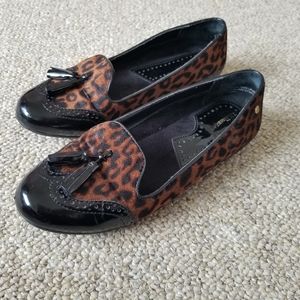 G.H. Bass & Co leopard animal print leather shoes